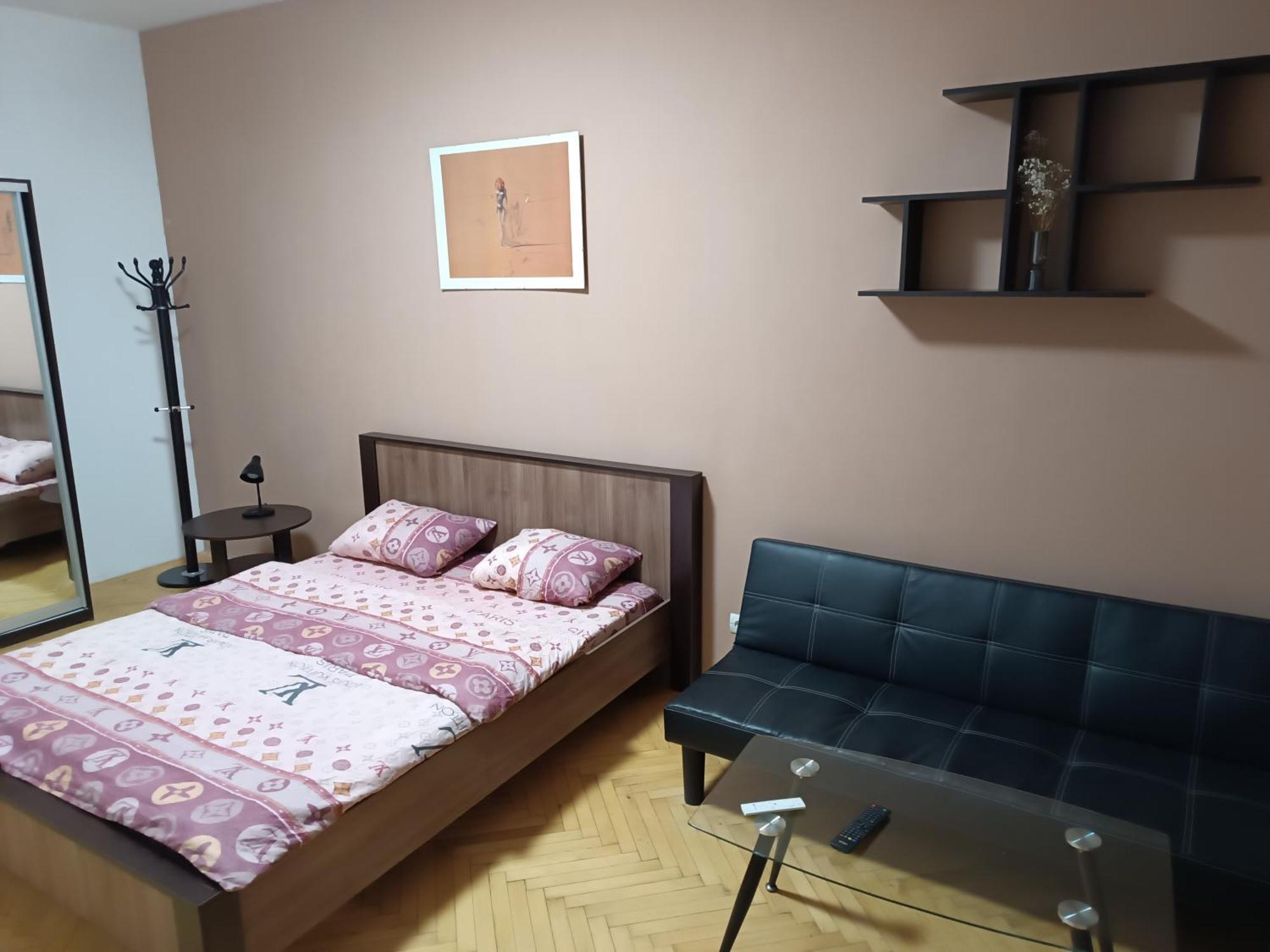 Ляльковий Театр Не Мансарда Leopoli Esterno foto
